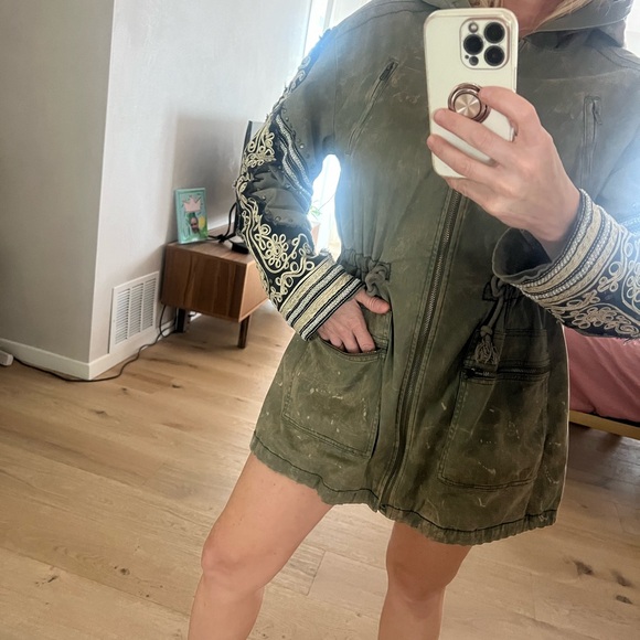 Free people, embellished, oversized military jacket in great condition - Picture 8 of 8